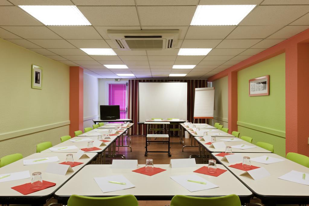 Ibis Styles Bourg En Bresse Hotel Negócio foto
